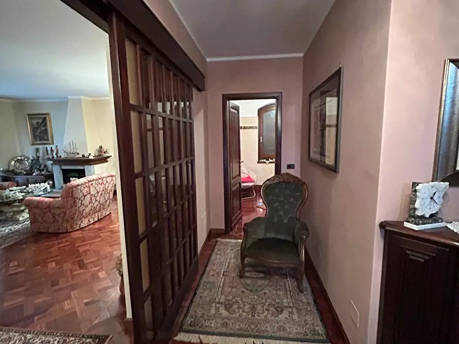 Immagine 5 di Villa in vendita  10 a Bruino