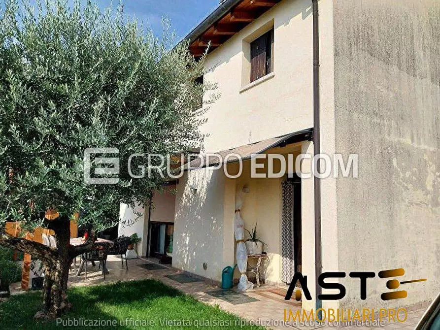 Immagine 1 di Villa in vendita  8/B a Borso Del Grappa