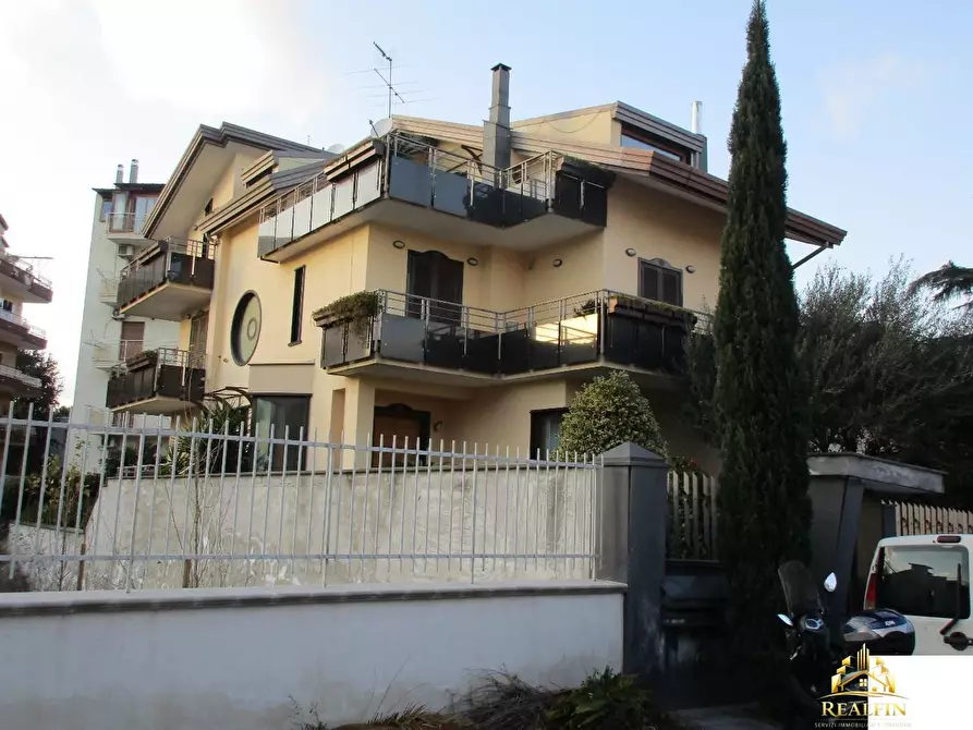 Immagine 7 di Villa in vendita  a Casalnuovo Di Napoli