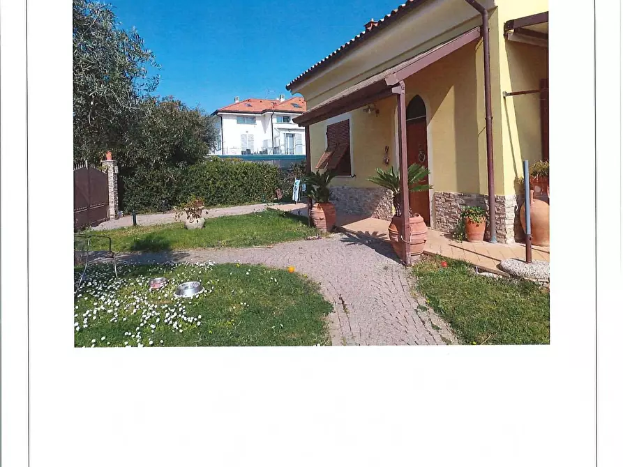 Immagine 5 di Villa in vendita  117 a Albenga