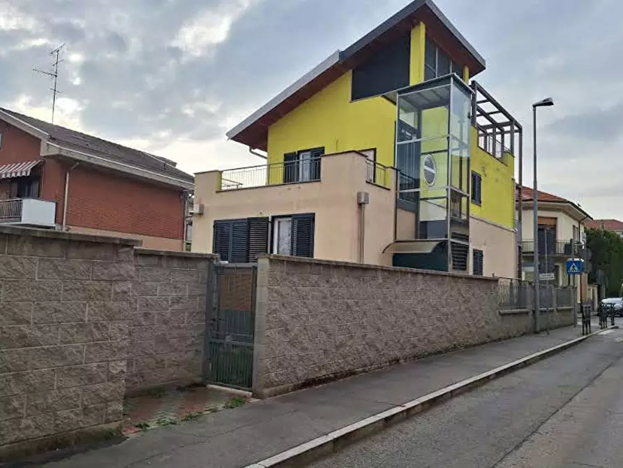 Immagine 2 di Villa in vendita  1 a Grugliasco