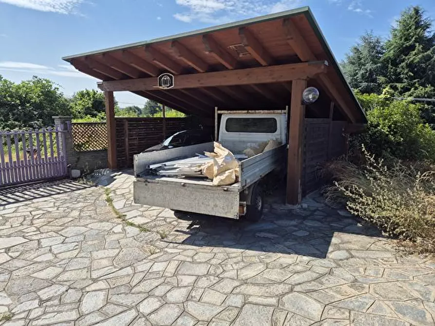 Immagine 3 di Villa in vendita  9 a Reano