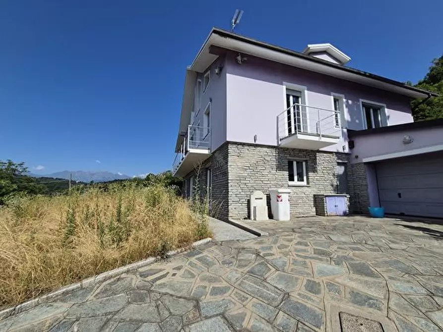 Immagine 2 di Villa in vendita  9 a Reano