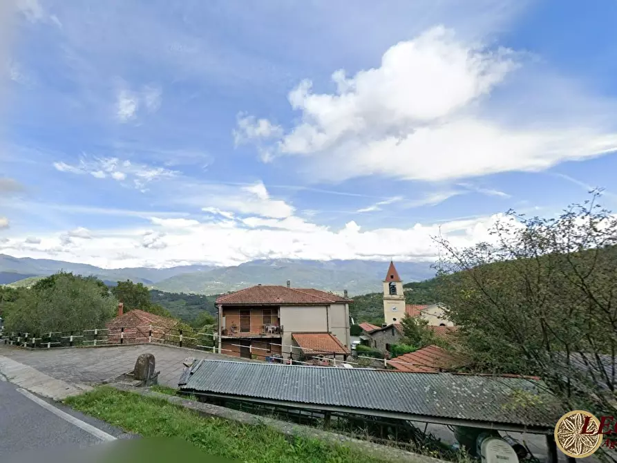 Immagine 7 di Villa in vendita  2 a Pontremoli