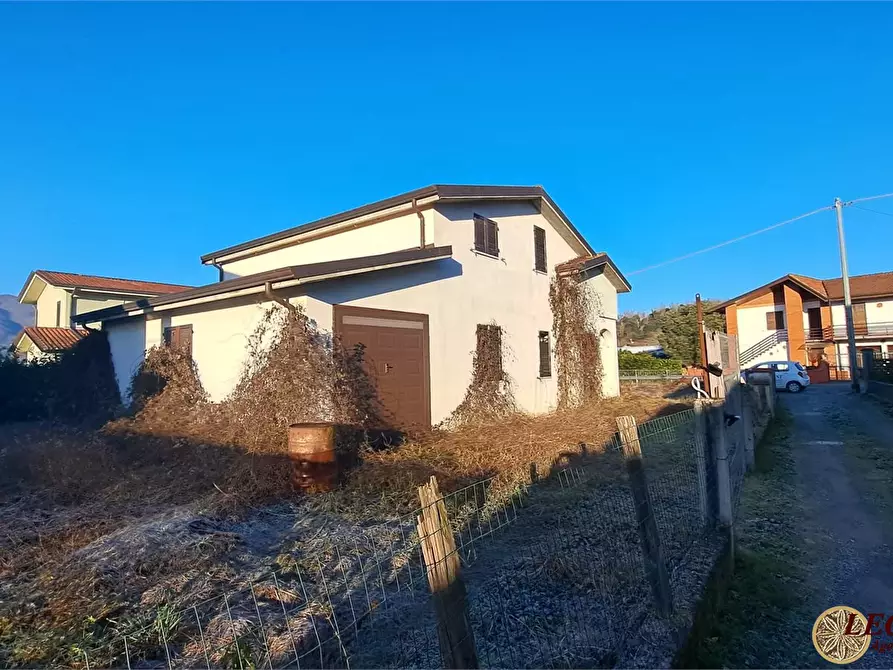 Immagine 6 di Villa in vendita  s.n.c. a Villafranca In Lunigiana