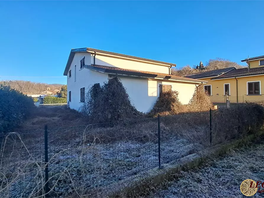 Immagine 8 di Villa in vendita  s.n.c. a Villafranca In Lunigiana