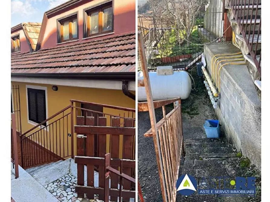 Immagine 2 di Villetta a schiera in vendita  a Lenola