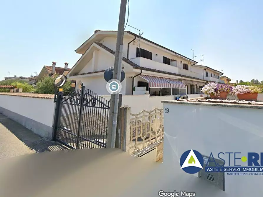 casa indipendente in vendita a Pomezia