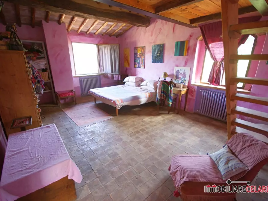 Immagine 9 di Villa in vendita  a San Gimignano