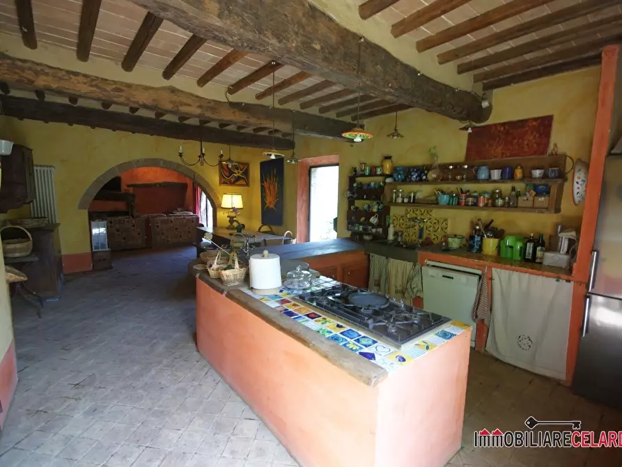 Immagine 4 di Villa in vendita  a San Gimignano