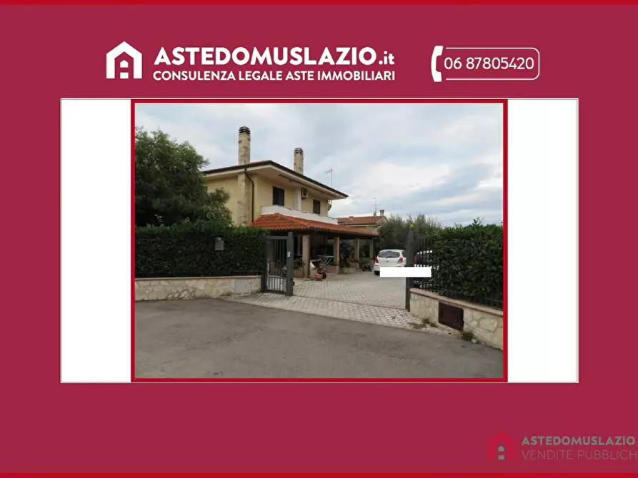 Immagine 1 di Villa in vendita  a Formia