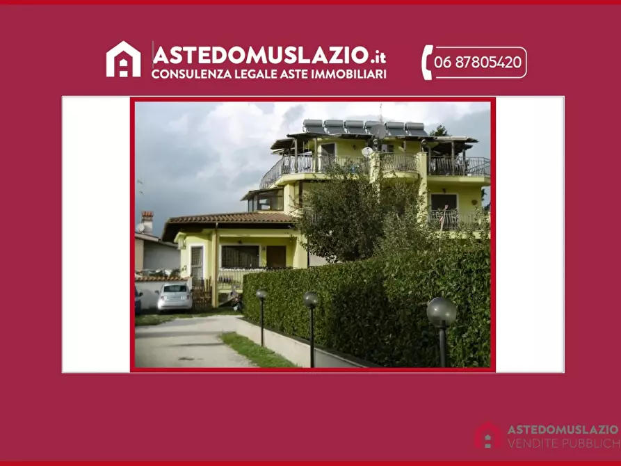 Immagine 1 di Villa in vendita  32 a Roma