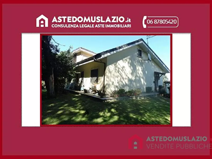 Immagine 1 di Villa in vendita  8 a Sacrofano