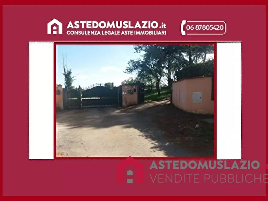 Immagine 1 di Villa in vendita  85 a Roma