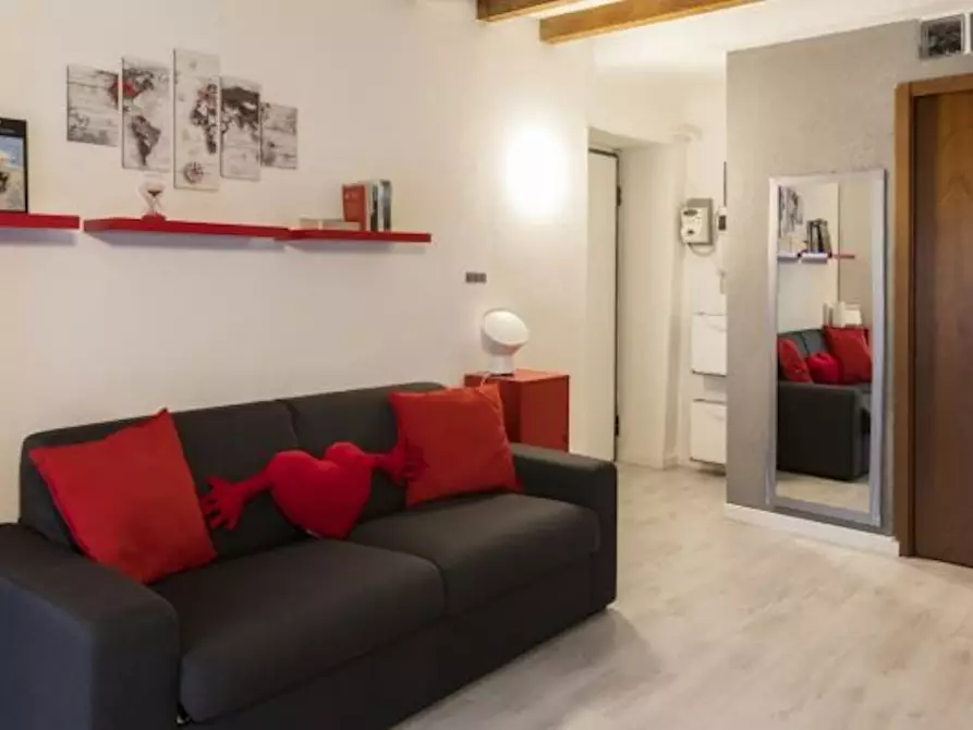 Appartamento in affitto in Via Federico Confalonieri a Milano