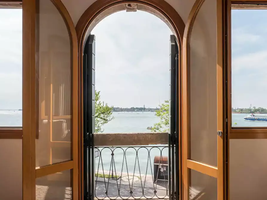 Appartamento in affitto in Riviera San Nicolò a Venezia