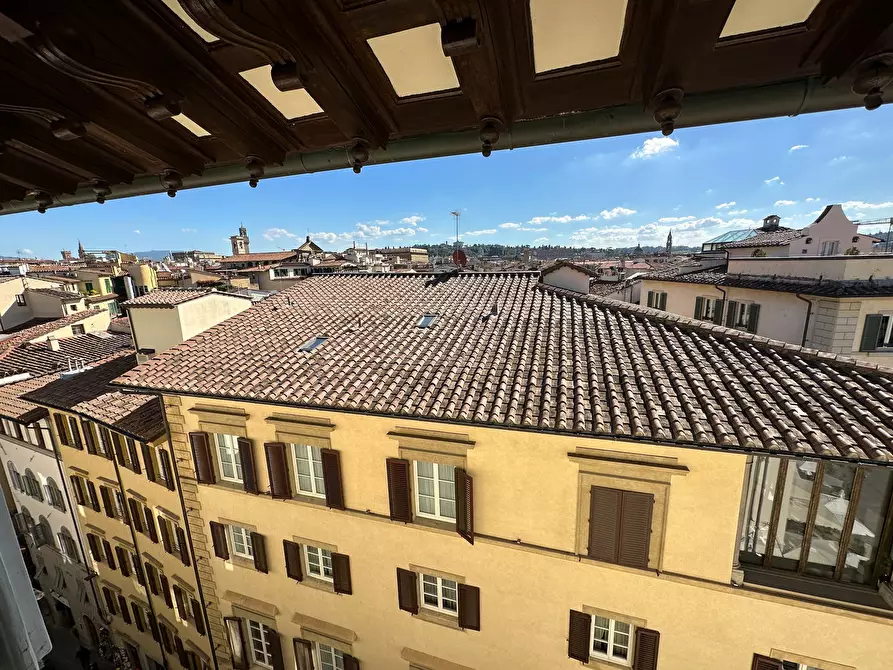 Appartamento in affitto in Via dei Banchi a Firenze