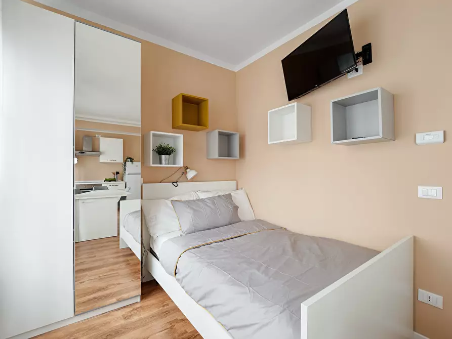 Appartamento in affitto in Via Isaac Newton a Milano