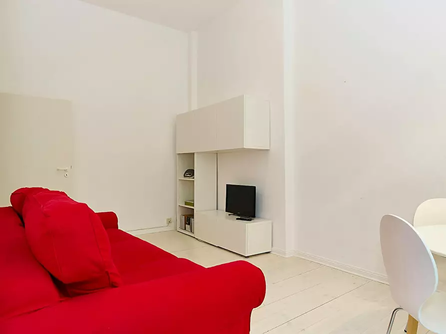 Immagine 6 di Appartamento in affitto  in Weimarer Straße a Berlin