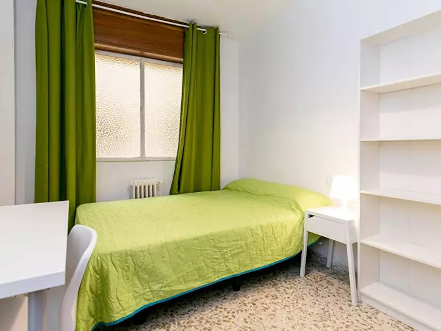 Immagine 3 di Camera in affitto  in Calle Pedro Antonio de Alarcón a Granada