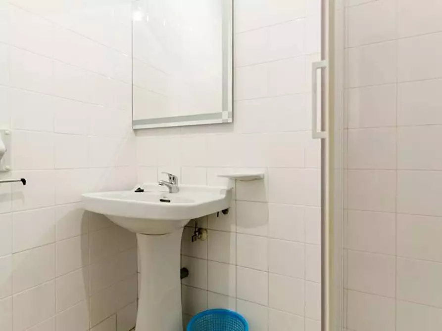 Immagine 7 di Camera in affitto  in Calle Pedro Antonio de Alarcón a Granada