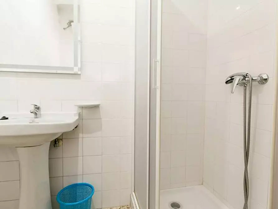 Immagine 6 di Camera in affitto  in Calle Pedro Antonio de Alarcón a Granada