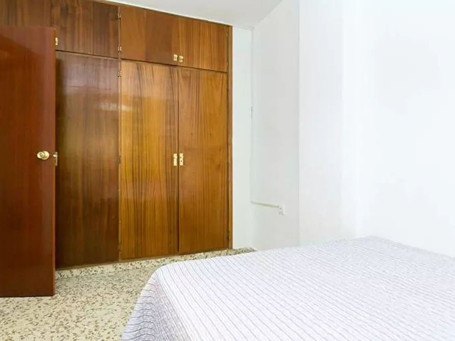 Immagine 2 di Camera in affitto  in Calle Pedro Antonio de Alarcón a Granada