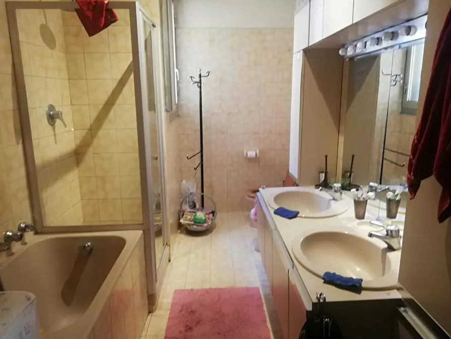 Immagine 5 di Camera in affitto  in Viale della Repubblica a Bologna