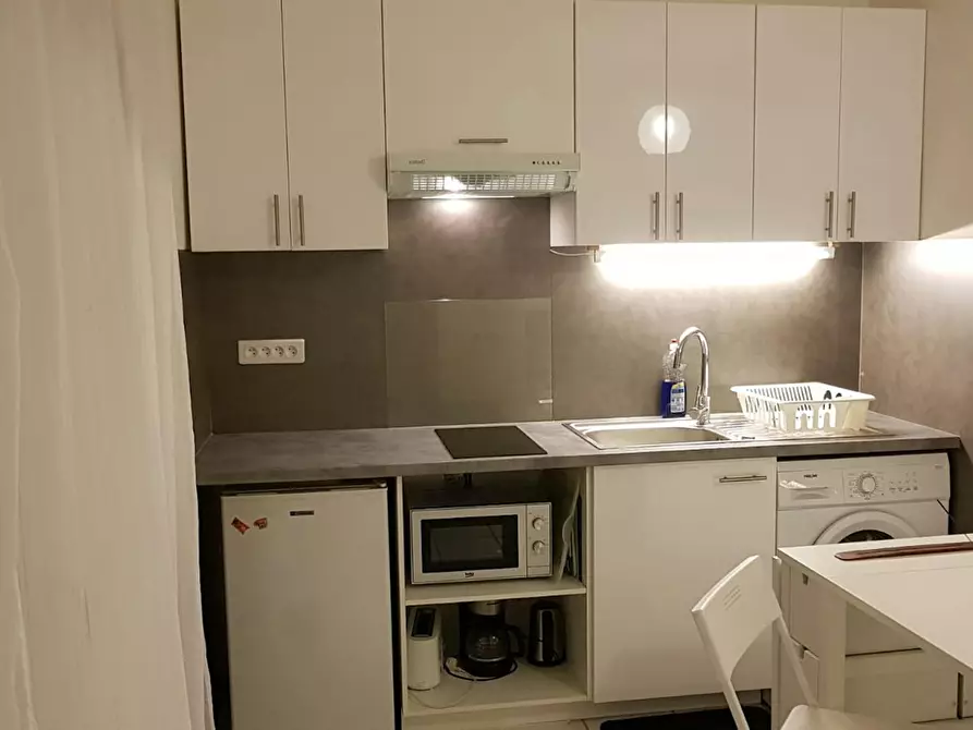 Immagine 9 di Appartamento in affitto  in Rue Mazagran a Bordeaux