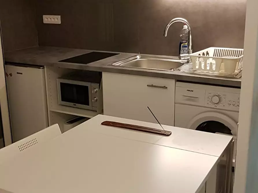 Immagine 10 di Appartamento in affitto  in Rue Mazagran a Bordeaux