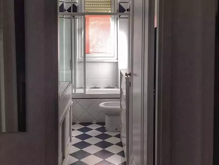 Immagine 8 di Camera in affitto  in Via Vincenzo Cerulli a Roma