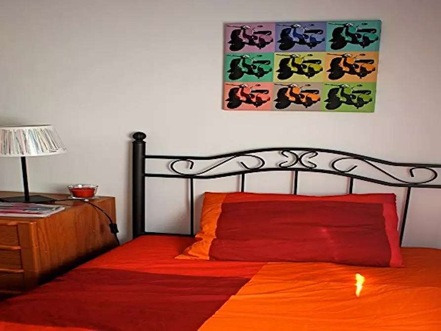 Immagine 3 di Camera in affitto  in Ronda de Segovia a Madrid