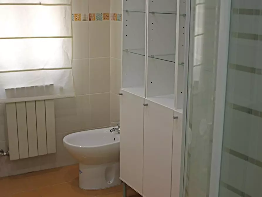 Immagine 8 di Camera in affitto  in Ronda de Segovia a Madrid