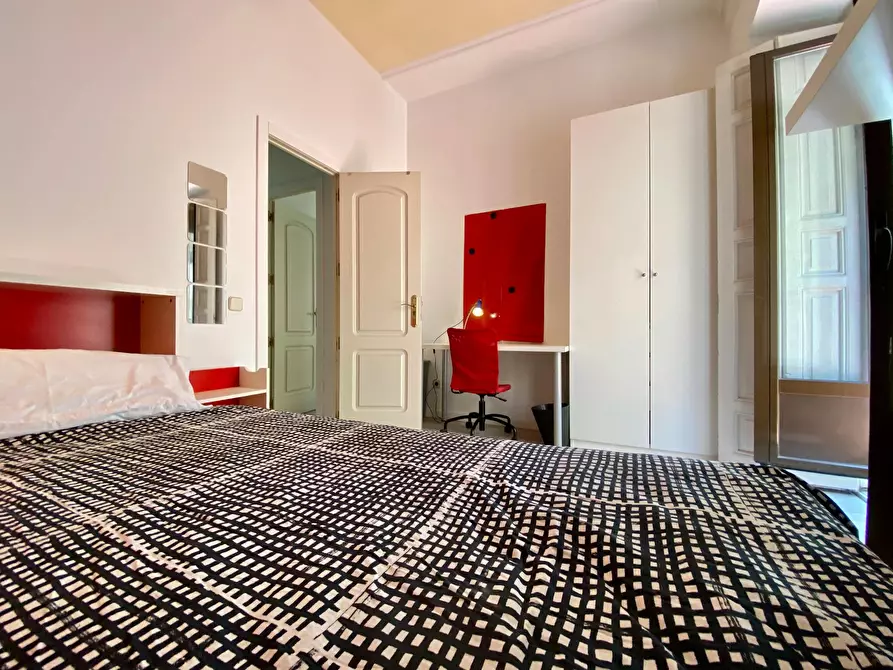 Immagine 3 di Camera in affitto  in Calle del Mesón de Paredes a Madrid