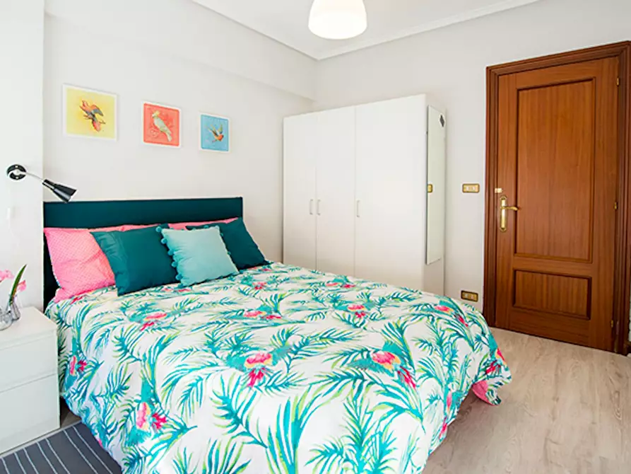 Immagine 3 di Camera in affitto  in Maurice Ravel Etorbidea a Bilbao