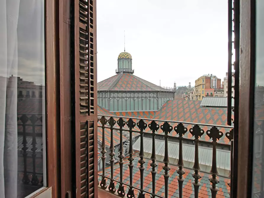 Immagine 4 di Camera in affitto  in Carrer Comercial a Barcelona