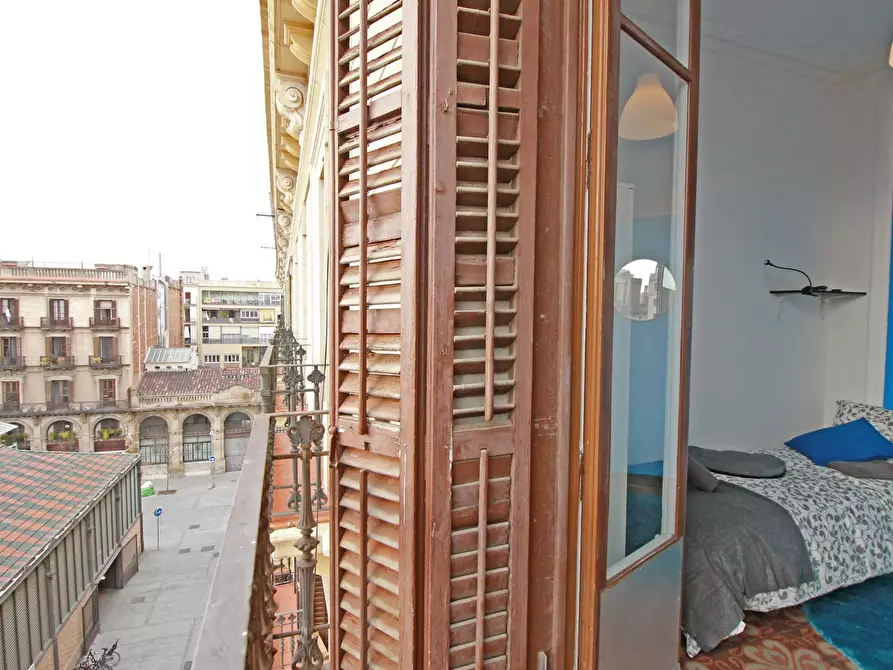 Immagine 6 di Camera in affitto  in Carrer Comercial a Barcelona