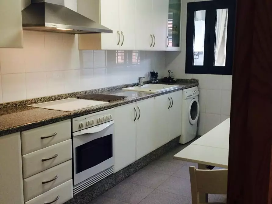 Immagine 4 di Camera in affitto  in Avinguda de l'Institut Obrer de Valèncià a Valencia