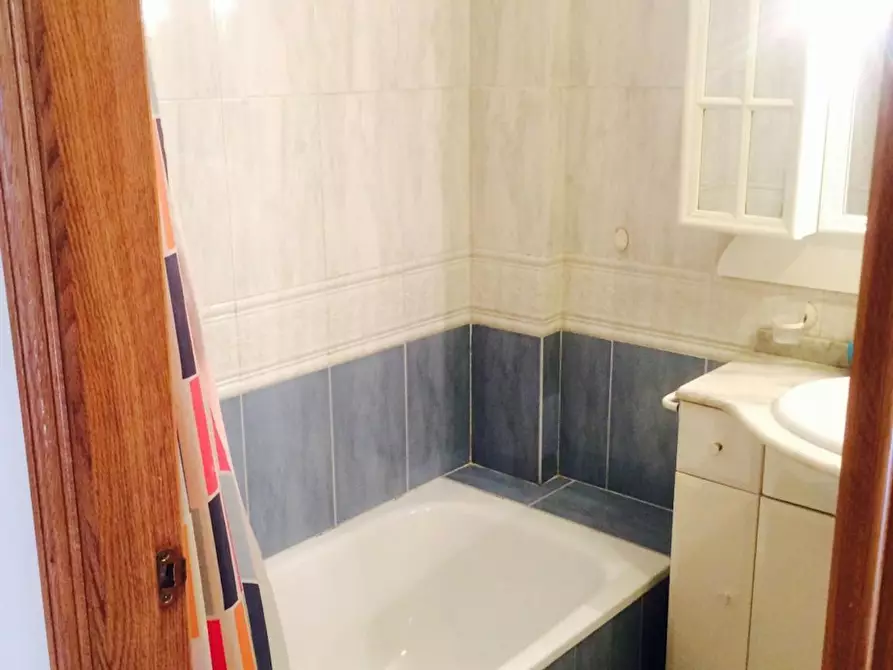 Immagine 9 di Camera in affitto  in Avinguda de l'Institut Obrer de Valèncià a Valencia