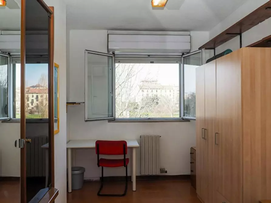 Immagine 3 di Camera in affitto  in Via dei Missaglia a Milano