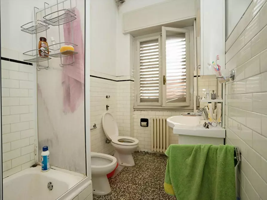 Immagine 5 di Camera in affitto  in Via Innocenzo Isimbardi a Milano