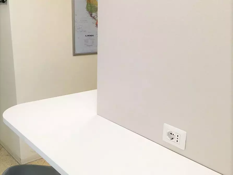 Immagine 9 di Camera in affitto  in Via Gentilino a Milano