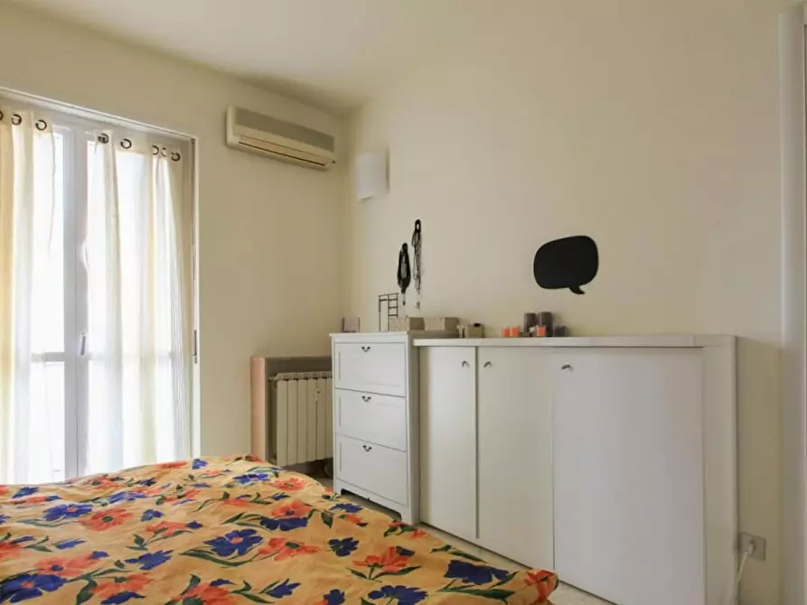 Immagine 2 di Camera in affitto  in Via Gentilino a Milano