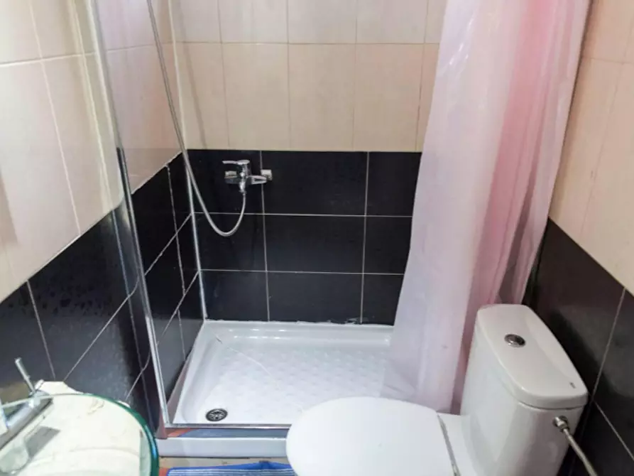 Immagine 8 di Camera in affitto  in Avenida de los Toreros a Madrid