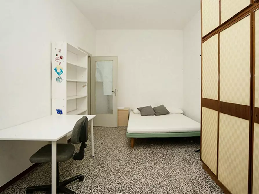 Immagine 1 di Camera in affitto  in Via Innocenzo Isimbardi a Milano