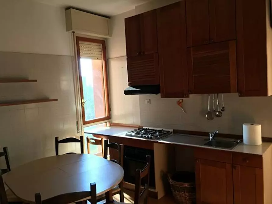 Immagine 8 di Camera in affitto  in Via San Donato a Bologna