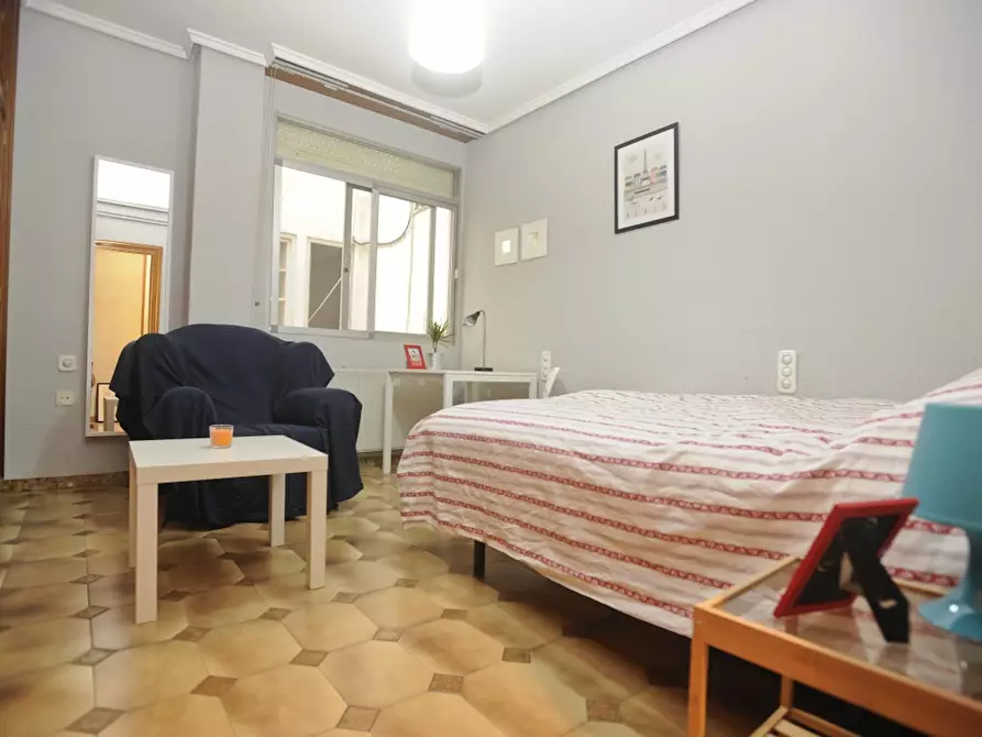 Immagine 3 di Camera in affitto  in Carrer Mestre Palau a Valencia