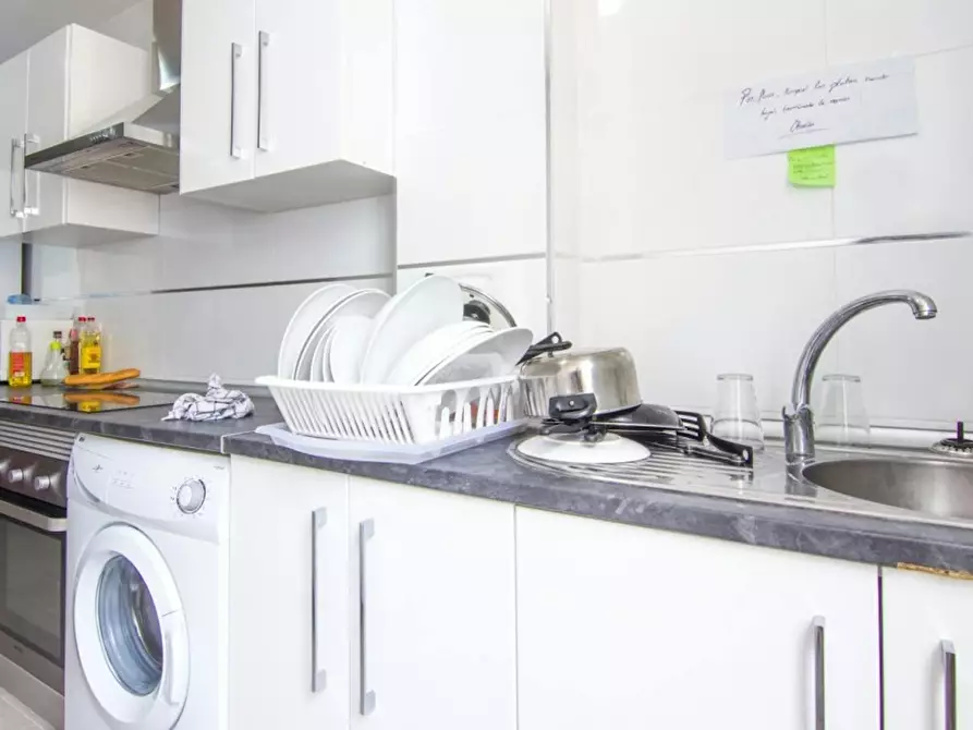 Immagine 4 di Camera in affitto  in Carrer Mestre Racional a Valencia