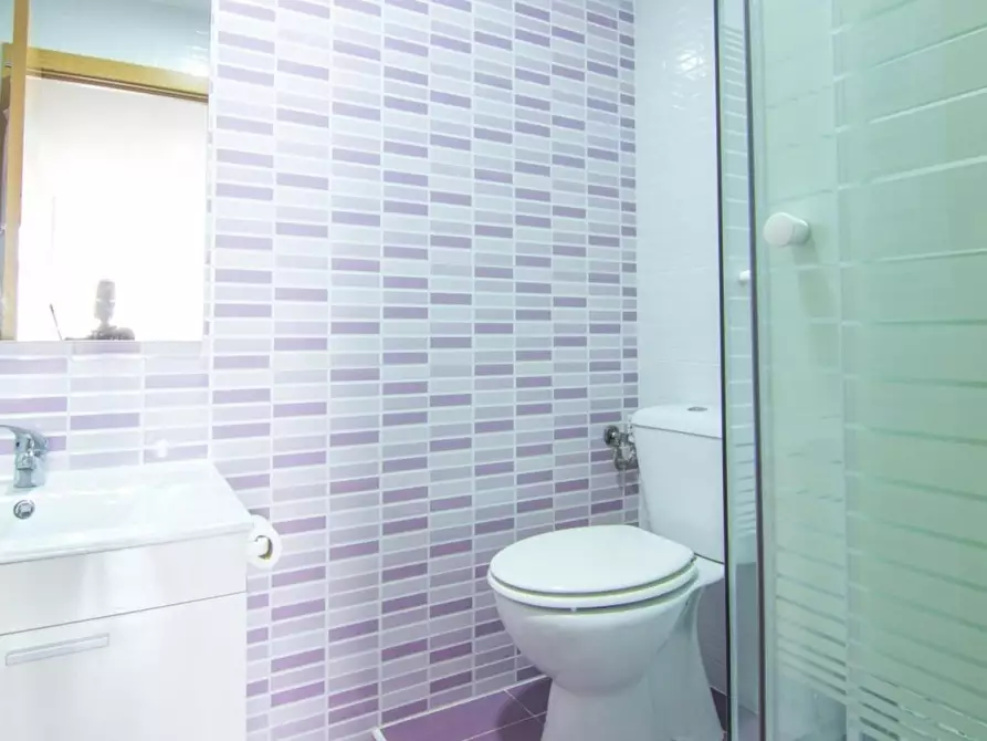 Immagine 8 di Camera in affitto  in Carrer Mestre Racional a Valencia