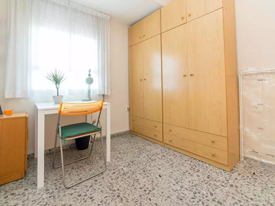 Immagine 2 di Camera in affitto  in Carrer de la República Argentina a Valencia